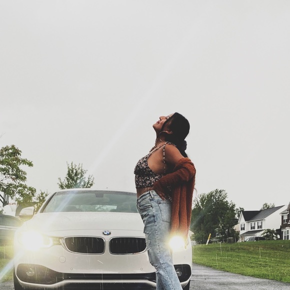 Meet your Posher, Beca - Picture 1 of 2